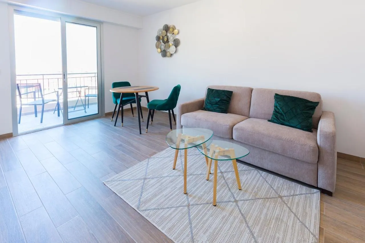 Studio Les Lucioles Menton 0*,  France